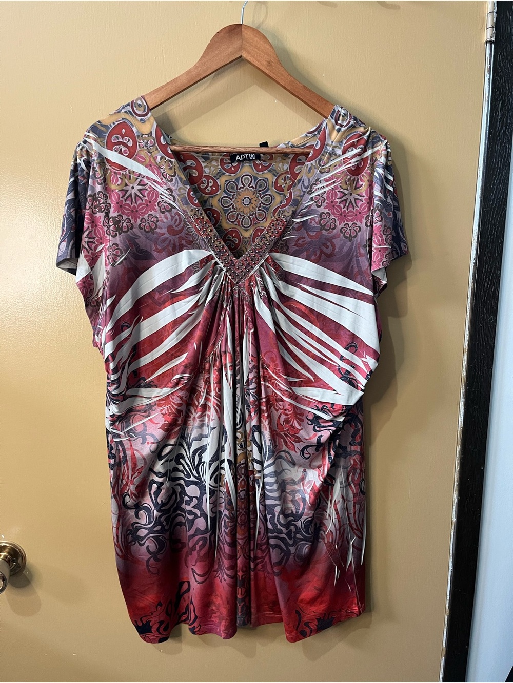 Apt. 9 Red and Cream V-Neck Printed Tunic 3X